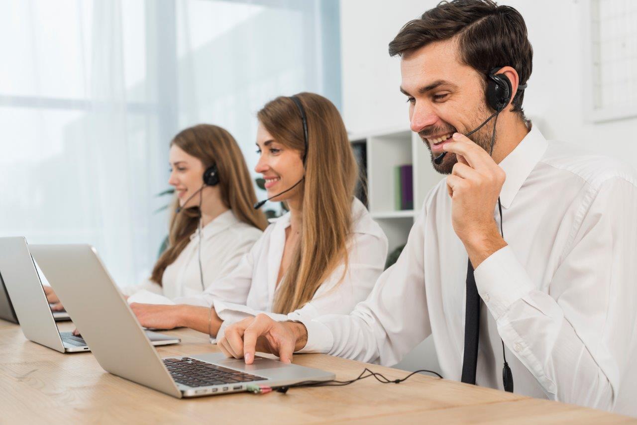 Efficiently-track-customer-requests